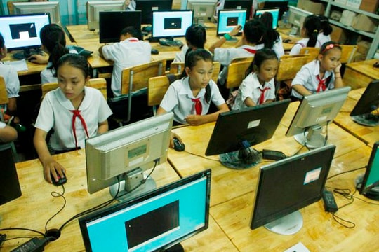 Dạy cách nhận diện tin giả trên không gian mạng