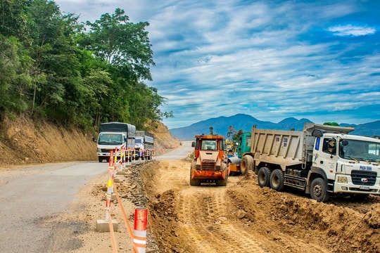 Tăng thu ngân sách: Siết thương mại điện tử, thúc đẩy đấu giá đất