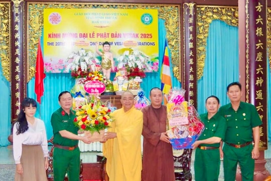 Hội Cựu chiến binh tỉnh thăm, chúc mừng Đại lễ Phật đản