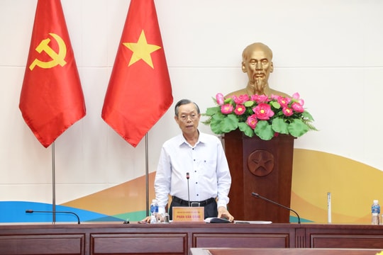 Nghe báo cáo công tác kiểm kê, tổng hợp các trụ sở, nhà đất