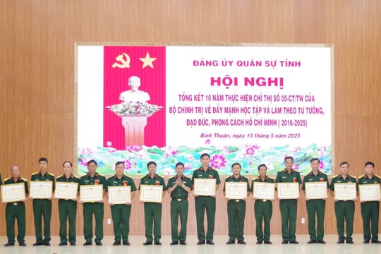 Bộ CHQS tỉnh: Khen thưởng 43 tập thể, cá nhân có thành tích trong học tập theo Bác