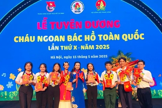8 đại biểu thiếu nhi tỉnh Bình Thuận được tuyên dương tại Đại hội Cháu ngoan Bác Hồ toàn quốc 