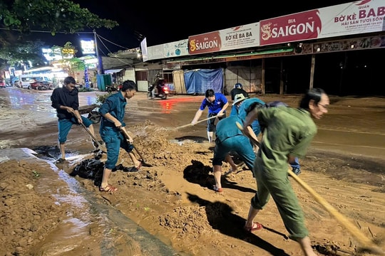 Ứng phó nguy cơ mưa lớn, sạt lở đất, lũ quét và chủ động phòng, chống thiên tai
