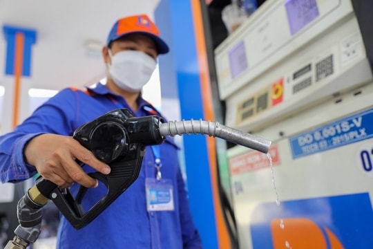 Giá xăng bật tăng trở lại từ chiều 29/5, dầu đồng loạt giảm sâu