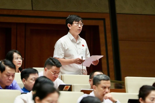 Đại biểu Nguyễn Hữu Thông góp ý nhiều nội dung quan trọng dự thảo Luật Các tổ chức tín dụng