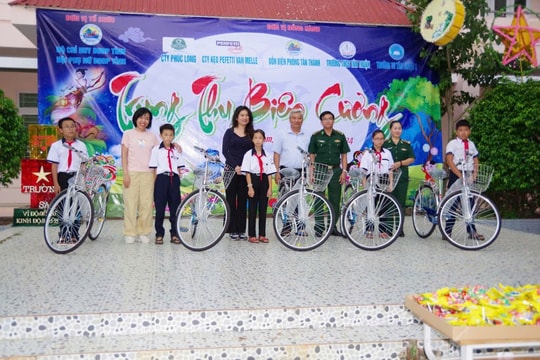 Tấm lòng người phụ nữ áo lính nơi biên giới biển