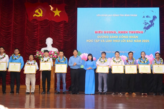 Tuyên dương 27 công nhân tiêu biểu làm theo lời Bác và lao động sáng tạo 