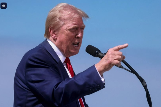 Ông Trump ký lệnh cấm nhập cảnh với công dân 12 nước