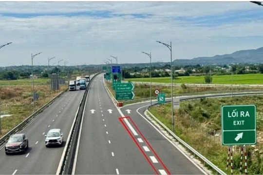 Tài xế bức xúc vì “bẫy vạch kẻ đường” trên cao tốc Vĩnh Hảo - Phan Thiết