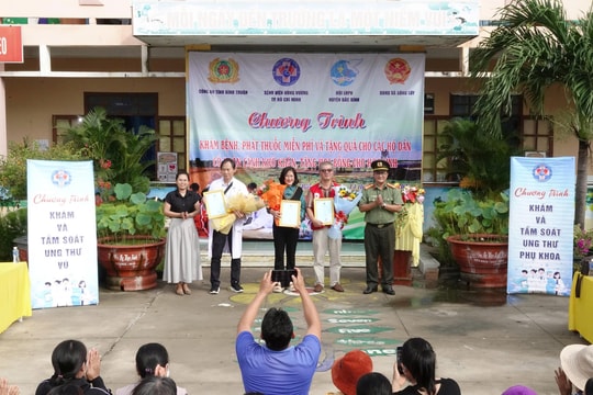 Chương trình khám bệnh, cấp phát thuốc miễn phí và tặng quà﻿﻿ cho người dân tại xã Sông Lũy