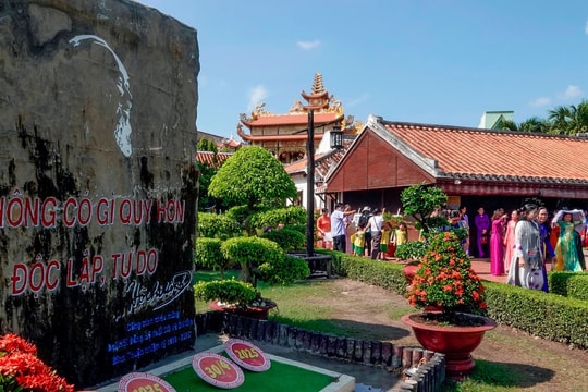 Ghi ở Lạc Đạo giữa thời sáp nhập 