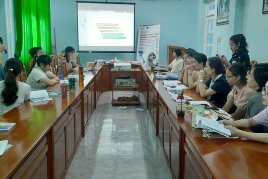 Phát triển toàn diện cho trẻ bắt đầu từ kỹ năng làm cha mẹ
