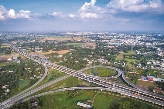 Lộng lẫy những cung đường
