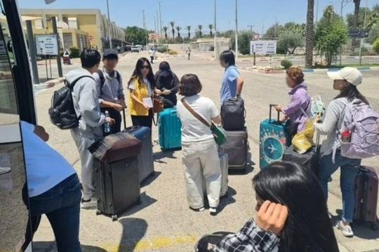 Căng thẳng Israel-Iran: Thêm nhiều quốc gia sơ tán công dân khỏi vùng xung đột
