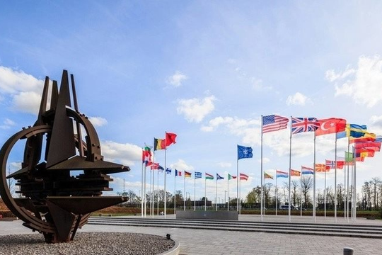 NATO đạt thỏa thuận về tiêu chuẩn chi tiêu quốc phòng