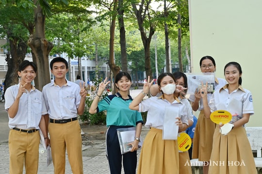 
Các sĩ tử sẵn sàng bước vào kỳ thi đặc biệt