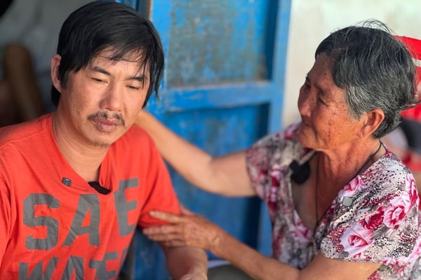 Nước mắt ngày trở về